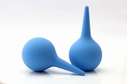 enema para limpiar el cuerpo de parásitos